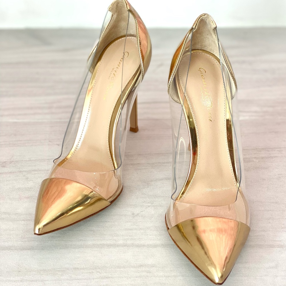 Gianvito Rossi Cap Toe plexiglass Gold size 38 (Never Worn)